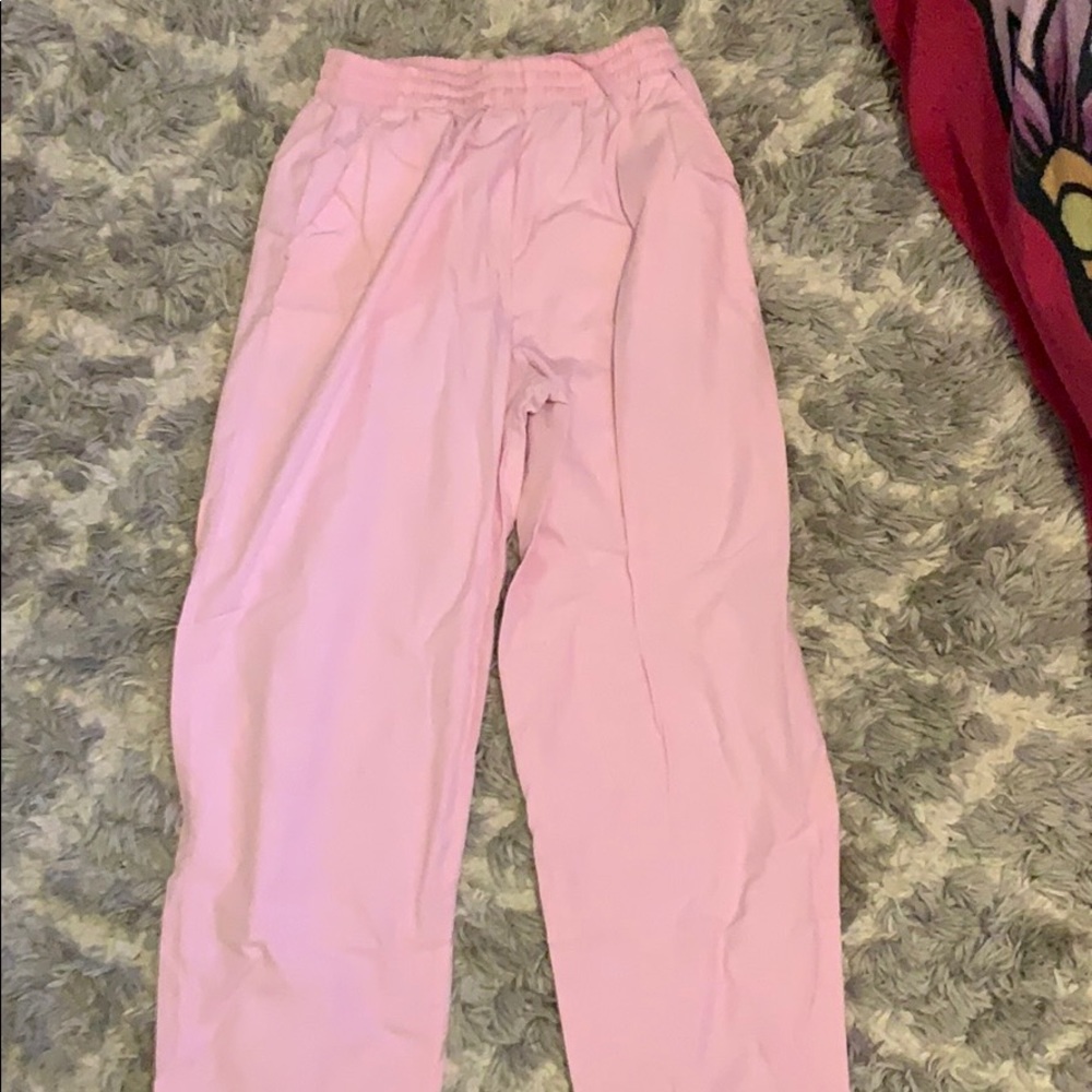 2 women’s scrub pants
